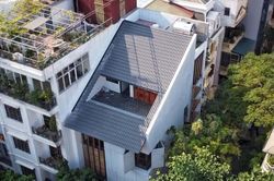 Những ô cửa sổ lạ tạo tầm nhìn đắt giá cho ngôi nhà ở Hà Nội