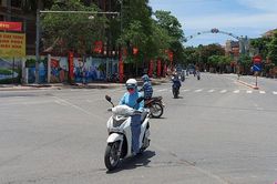 Hà Nội và nhiều nơi xuất hiện tia tử ngoại ở ngưỡng nguy hiểm