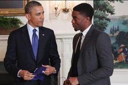 Tweet từ Chadwick Boseman vượt kỷ lục của ông Obama