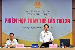 Cần có thời gian chuyển tiếp trước khi bỏ hoàn toàn sổ hộ khẩu
