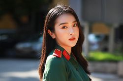Nữ sinh viên trường ĐH Văn hóa Nghệ thuật Quân đội có gương mặt đẹp như minh tinh