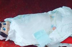 Cười té ghế trước màn 'trả đũa' của trẻ khi bị bố mẹ chọc tức