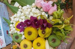 Mẹt hoa ngũ sắc, 'hương cổ tích' dâng cúng Rằm tháng Bảy