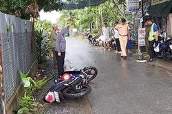 Tai nạn xe máy trên đường làng, 2 anh em sinh đôi thương vong
