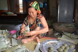 Giữ nếp truyền thống người Tày