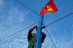 Sắc đỏ giữa màu xanh đại dương