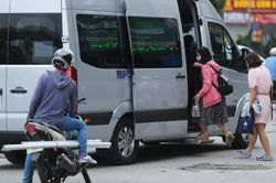 Chiêu trò báo chốt xử lý xe bắt khách