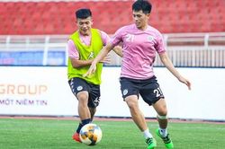 Hà Nội FC chia nửa buồn vui vì Văn Hậu và Đình Trọng