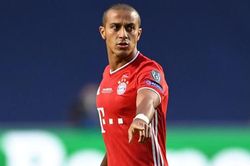 Chuyển nhượng MU 2/9: Bắt đầu đàm phán với Thiago Alcantara, vẫn chờ Sancho chốt tương lai