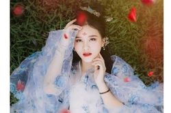 Hot Tiktoker Ngoại thương đa tài mê tình nguyện: Cháy bỏng ước mơ làm tiếp viên hàng không