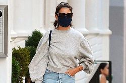 Katie Holmes mặc đồ khỏe khoắn, một mình đi dạo phố ở New York