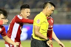 V.League và hạng nhất sắp trở lại, 'Vua áo đen' chuẩn bị ứng thí