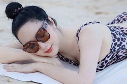 Sắc vóc trẻ trung, gợi cảm ở tuổi U50 của Hoa hậu đền Hùng Giáng My