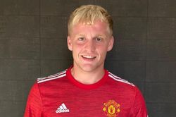 Van de Beek nhận lương 120.000 bảng mỗi tuần ở MU