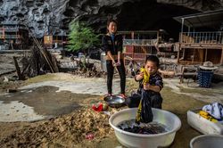 Ngôi làng trong hang cuối cùng ở Trung Quốc