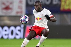 Chuyển nhượng MU 3/9: Xong vụ van de Beek, dồn toàn lực vào Upamecano. Henderson dọa ra đi