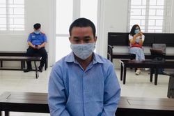 Dắt dao cạp quần, người đàn ông ở Hà Nội tìm hàng xóm đâm chết