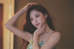 Ngắm nhan sắc tựa 'tiên nữ' của mỹ nhân đẹp nhất thế giới