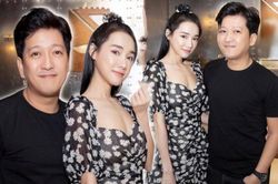 Đi chơi cùng ông xã Trường Giang, Nhã Phương chỉ diện váy bình dân vẫn đẹp xuất thần