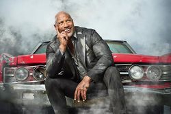 The Rock: Từ cậu bé cao 1,9m bị xa lánh đến ngôi sao tỷ đô của Hollywood