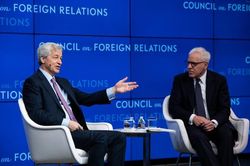 Học trải nghiệm lãnh đạo từ Jeff Bezos, Bill Gates