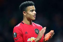 Greenwood tiếp quản số áo cũ của Ryan Giggs