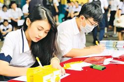 Đừng chủ quan với điểm thi cao