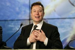 Elon Musk xây dựng hệ thống 'kết nối não người với máy tính'