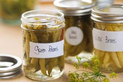 Những thực phẩm có nguy cơ nhiễm độc tố botulinum mà bạn cần chú ý, có loại gia đình Việt cực kì hay ăn!
