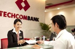 Lãi suất giảm mạnh, tiền gửi vẫn đổ vào ngân hàng