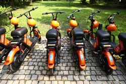 Chia sẻ xe đạp điện - sáng kiến giao thông điện xanh ở Hà Nội