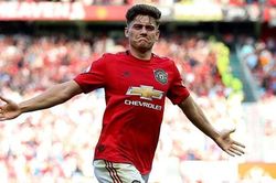Ryan Giggs mách nước cho Solskjaer cách dùng Daniel James