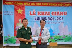 Học sinh người Mông Nghệ An náo nức dự lễ khai giảng ở ngôi trường mới