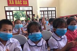 Cảm xúc khó tả của 120 học sinh tiểu học biên giới Bắc Xa vào năm học mới