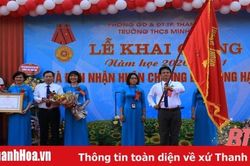 Trường THCS Minh Khai (TP Thanh Hóa) khai giảng năm học mới và đón Huân chương Lao động hạng Ba