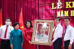 Phó Chủ tịch nước Đặng Thị Ngọc Thịnh dự khai giảng năm học mới tại TP HCM