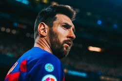 Premier League bỏ lỡ cơ hội nâng tầm trong vụ Messi