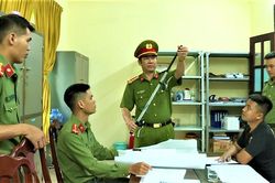 Bắt đối tượng chế tạo súng trái phép theo Youtube