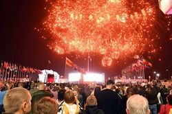 Ngắm xe tăng trên... trời và màn pháo hoa rực rỡ đêm bế mạc Army Games 2020