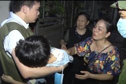 Công an Bắc Ninh giải cứu bé gái bị bố đẻ bạo hành, thu giữ khẩu súng k59