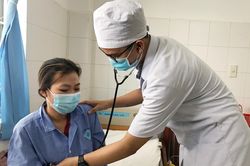 Người phụ nữ bị sốc phản vệ do tự ý uống thuốc