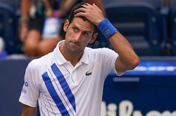 Loại Djokovic khỏi US Open 2020 có phải án phạt quá nặng?