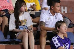 HLV Park Hang Seo nhận tin dữ từ Quang Hải