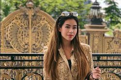 Rich kid Tiên Nguyễn khoe 'bộ cánh' ăn nhập với bối cảnh
