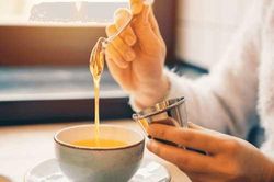 Uống 1 cốc nước pha mật ong theo cách này tốt gấp 'vạn lần thuốc bổ', vừa giảm cân lại làm sạch dạ dày