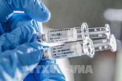 Trung Quốc lần đầu tiên giới thiệu vaccine phòng COVID-19