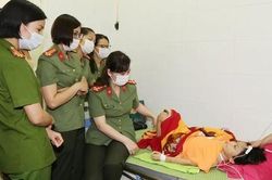 Vụ cha bạo hành con 6 tuổi dã man: Đối tượng từng dọa giết cả nhà