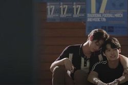 Still 2gether: Sau thời gian yêu xa, Sarawat - Tine lại ngọt ngào tay trong tay bên nhau