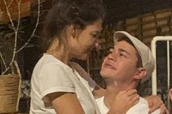 Katie Holmes công khai yêu đầu bếp Emilio Vitolo