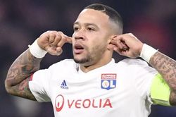 Depay lên tiếng trước tin sẽ gia nhập Barca